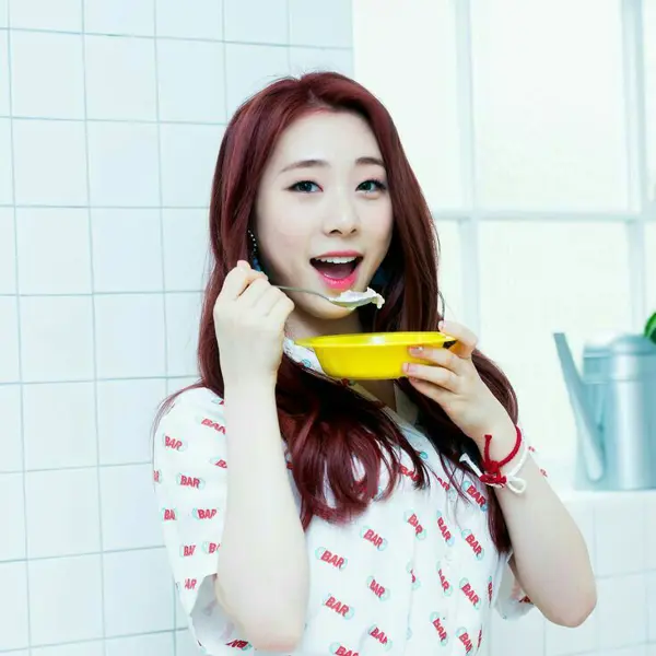 Yeonjung gallery image