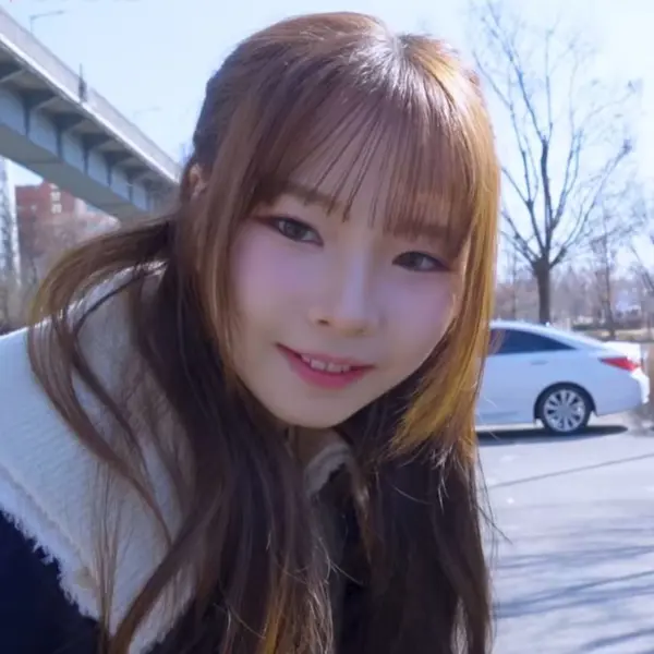 Jeong HaYeon gallery image