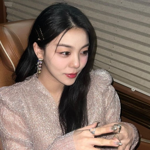 Ailee gallery image