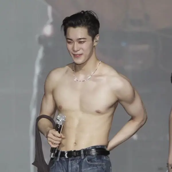 Moon Bin gallery image