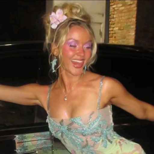 Imej galeri Zara Larsson