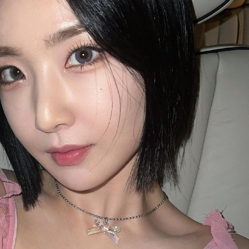 Yuna gallery image