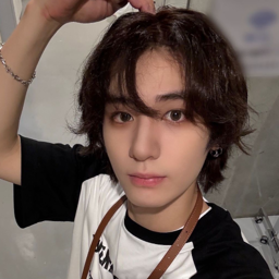 Leehan gallery image