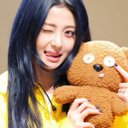 Huh Yunjin gallery image