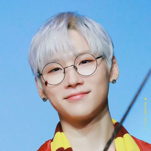 Jeon Woong gallery image