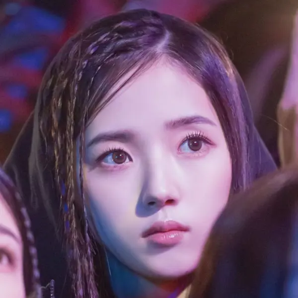 Lee JiWoo gallery image