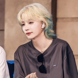 Jeonghan gallery image
