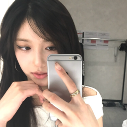 Leeseo gallery image