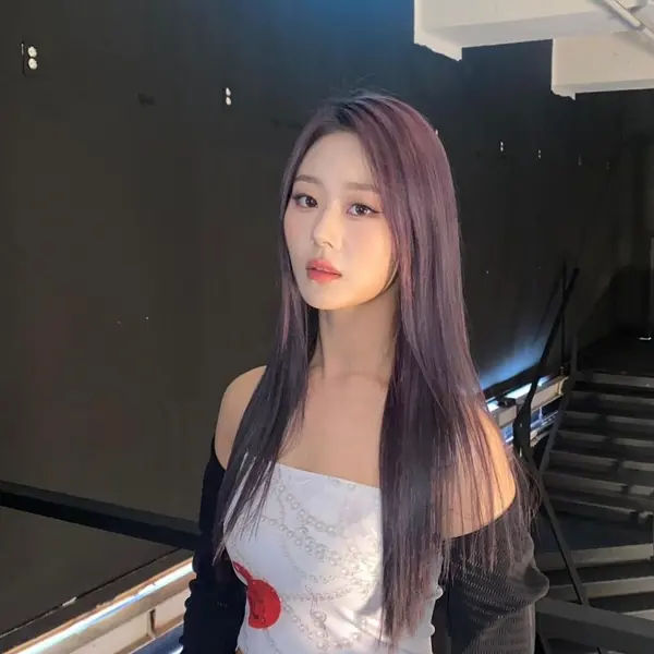 Chaerin gallery image