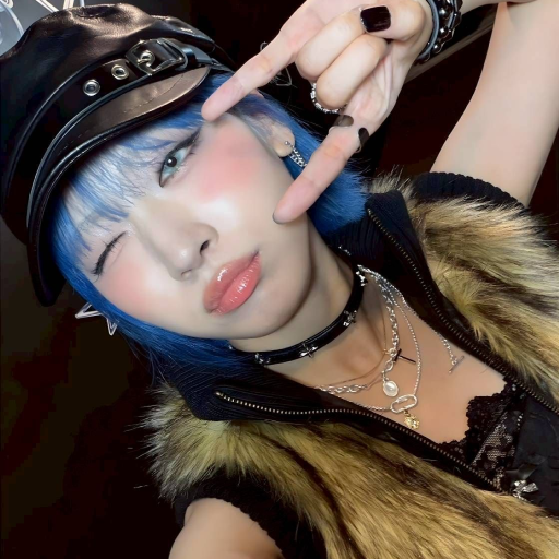 Jisoo gallery image