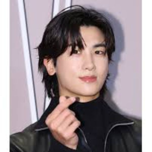 Hyungsik gallery image