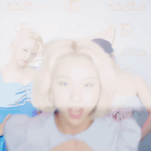 Chaeyoung gif