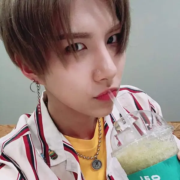 Seyoon gallery image