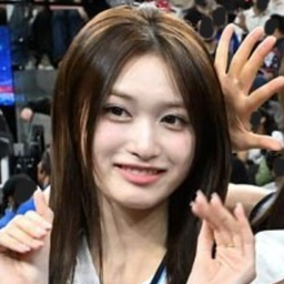 Leeseo gallery image