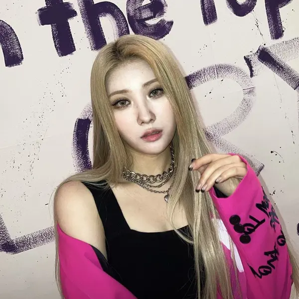 Chaein gallery image