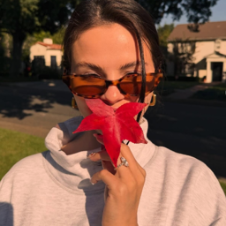 Selena Gomez gallery image