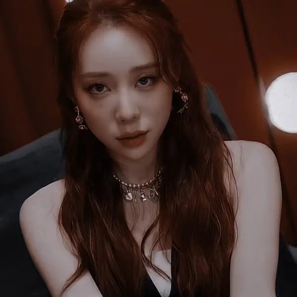 Yeonjung gallery image