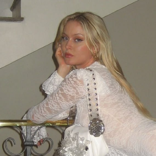 Imej galeri Zara Larsson