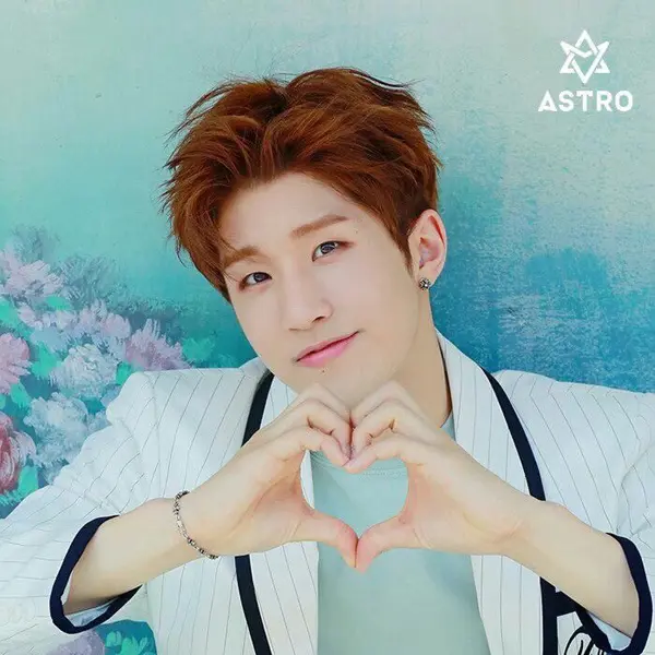 JinJin gallery image