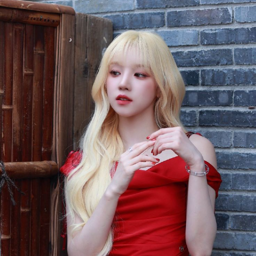 Yuqi gallery image