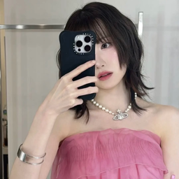 Hitomi gallery image