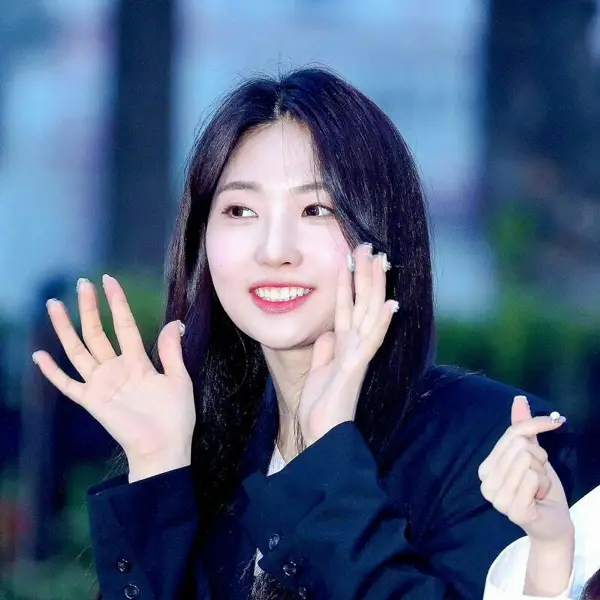 Sihyeon gallery image