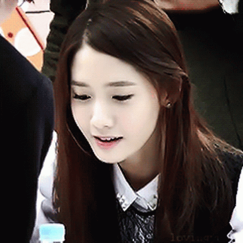 Yoona gif