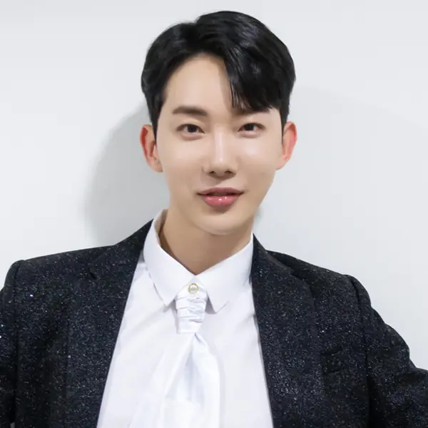 Jo Kwon gallery image