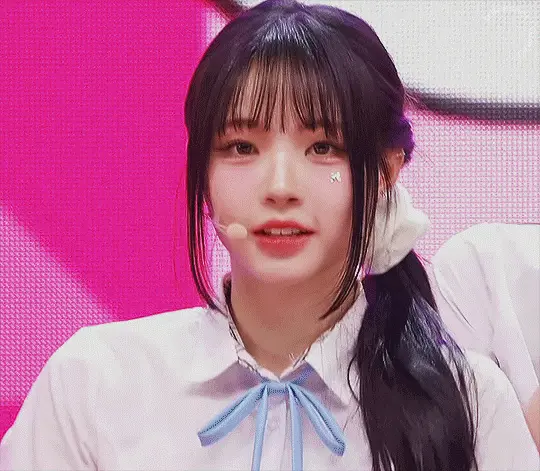 Kim ChaeWon gif