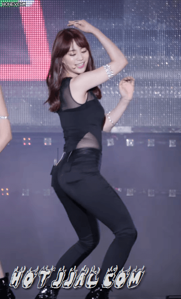 Hur Youngji gif