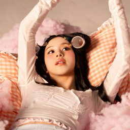 Chaeyoung gallery image