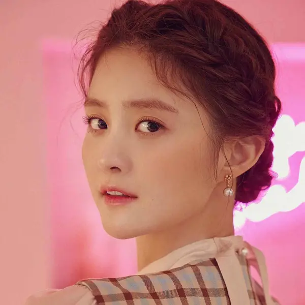 Jeonghwa gallery image