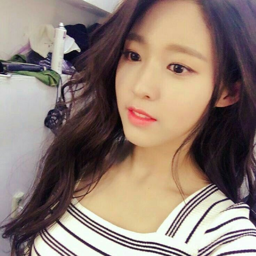 Seolhyun gallery image