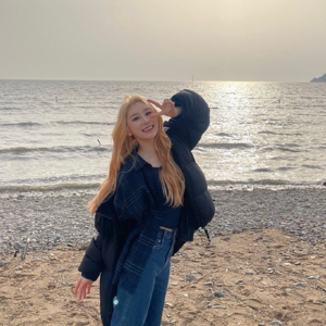 Chaeyeon gallery image