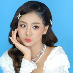 Vanesya gallery image