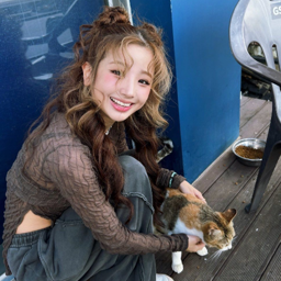 Chloe Young gallery image