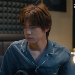 TeeTee gallery image