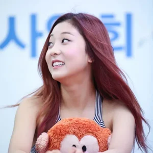 Seungyeon gallery image