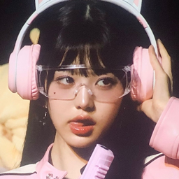 Wonyoung gallery image