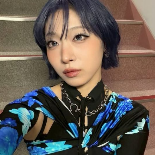 Jisoo gallery image