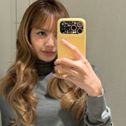 Lalisa gallery image