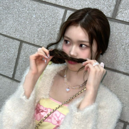 Jeong Saebi gallery image