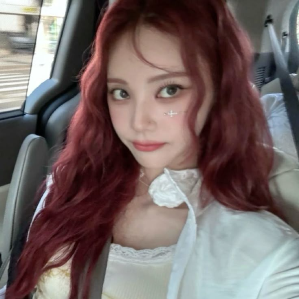 Jinsoul gallery image