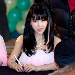 Hyunyoung gallery image