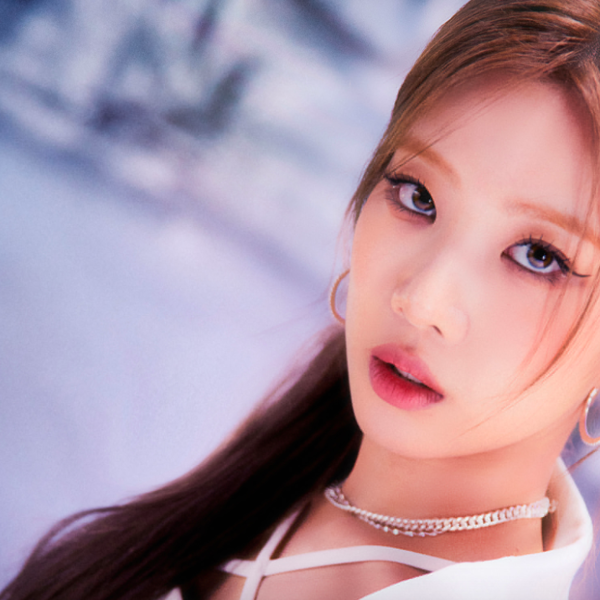 Kim Lip gallery image