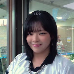 Jeongyeon gallery image