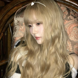 Yoon SeoYeon gallery image