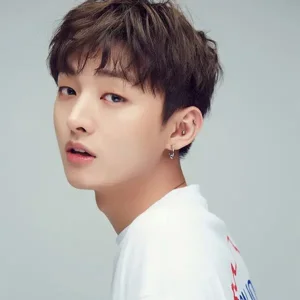 Jisung gallery image