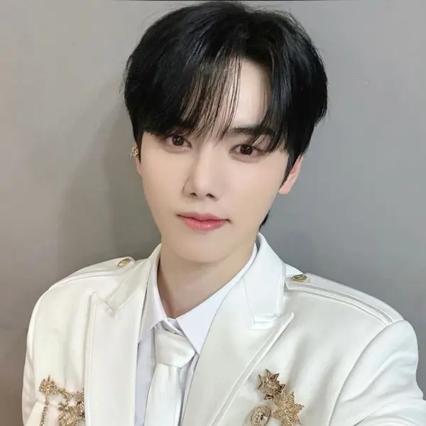 Minhee gallery image