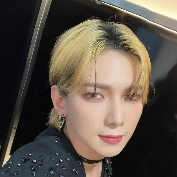 Yeosang gallery image